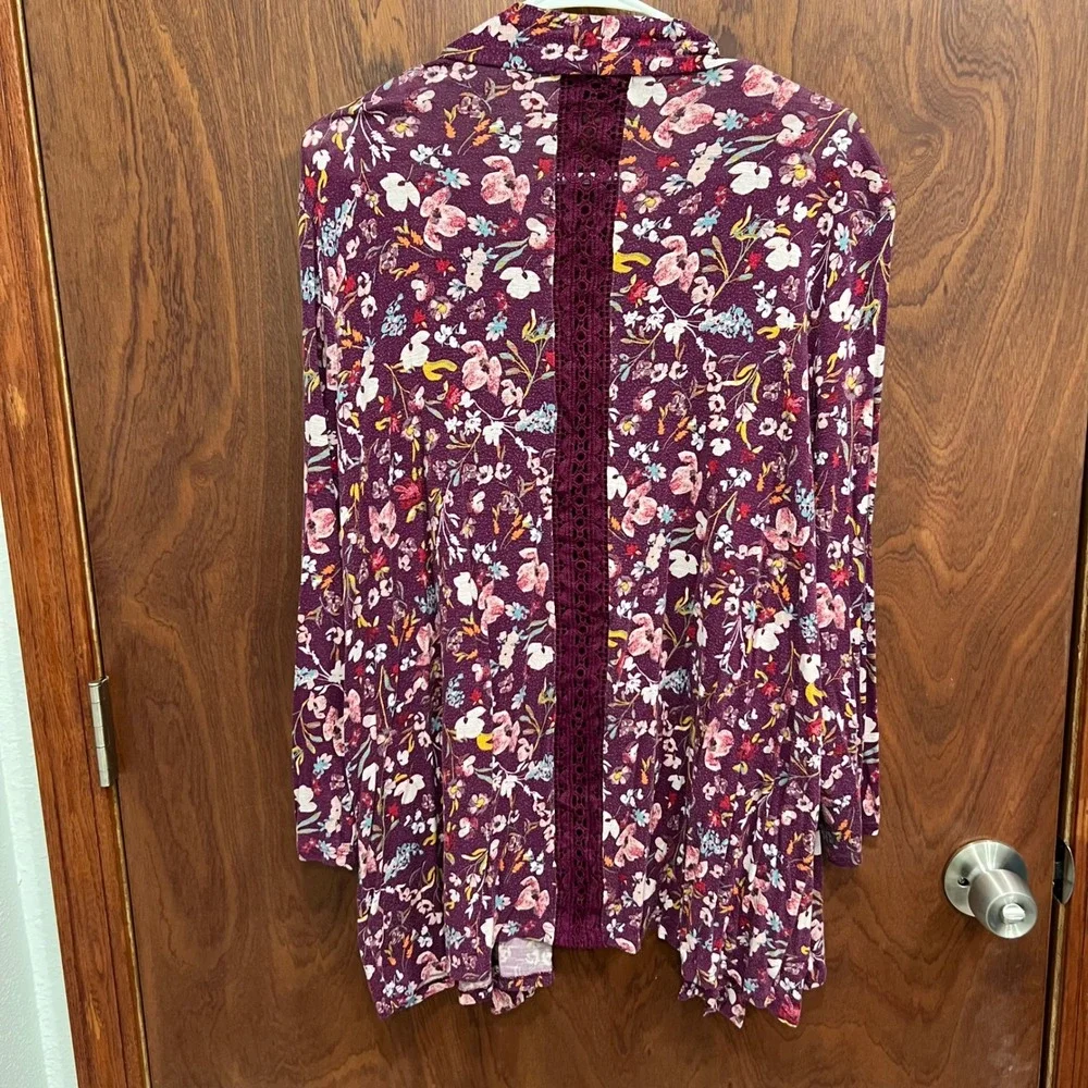 Maurice Floral Cardigan Duster Plum Purple Crochet Trim Lightweight Size 2 - 2XL - Picture 3 of 7